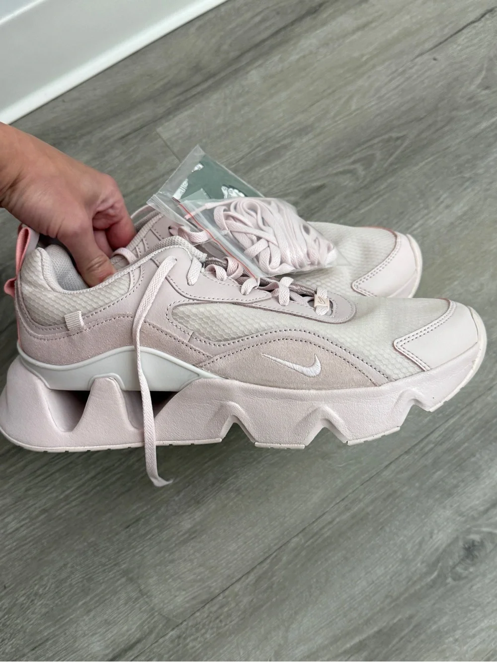 Nike Women’s Light Pink Athletic Sneakers size 11